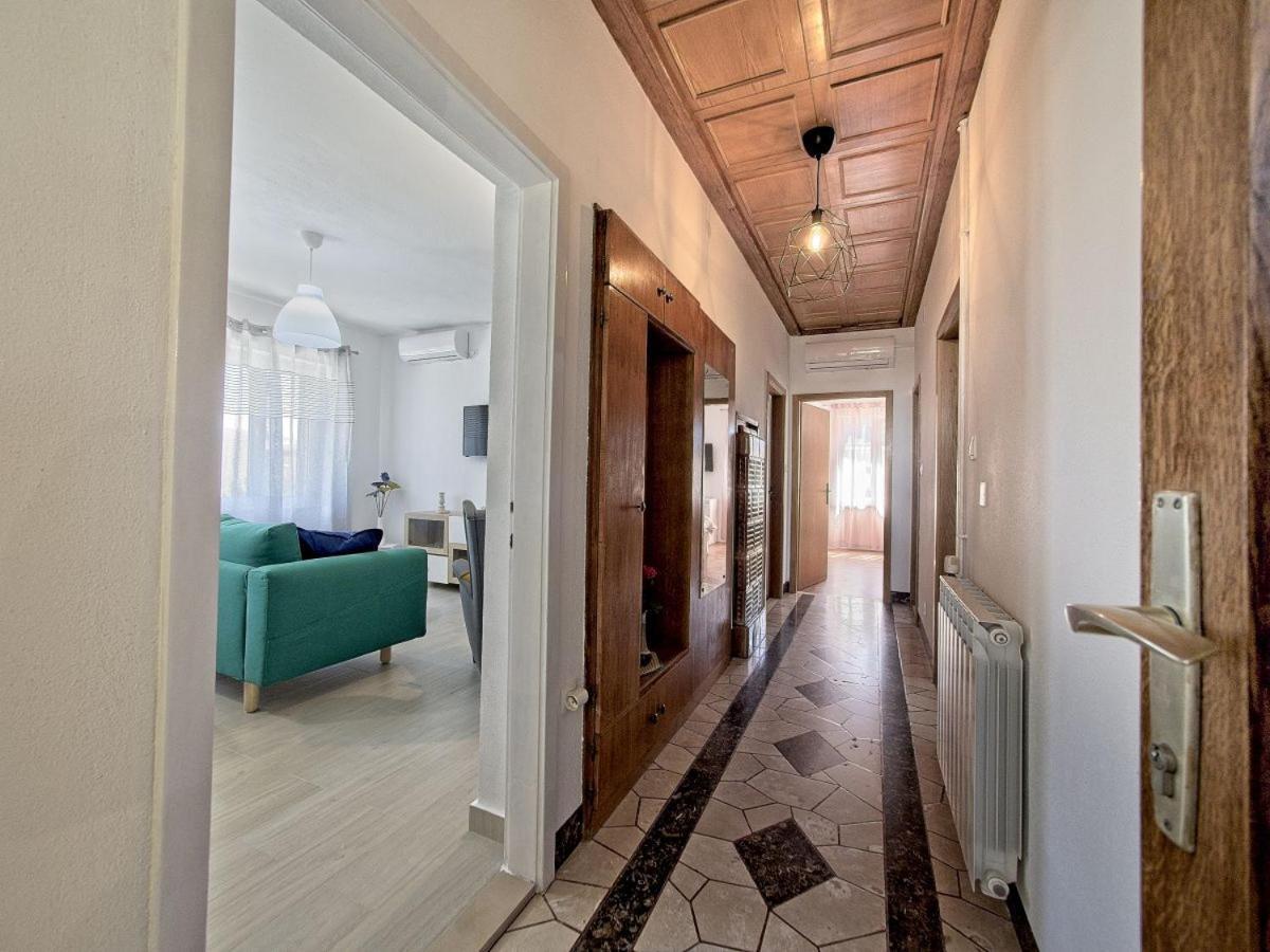 Apartman Nikica Postira Zewnętrze zdjęcie