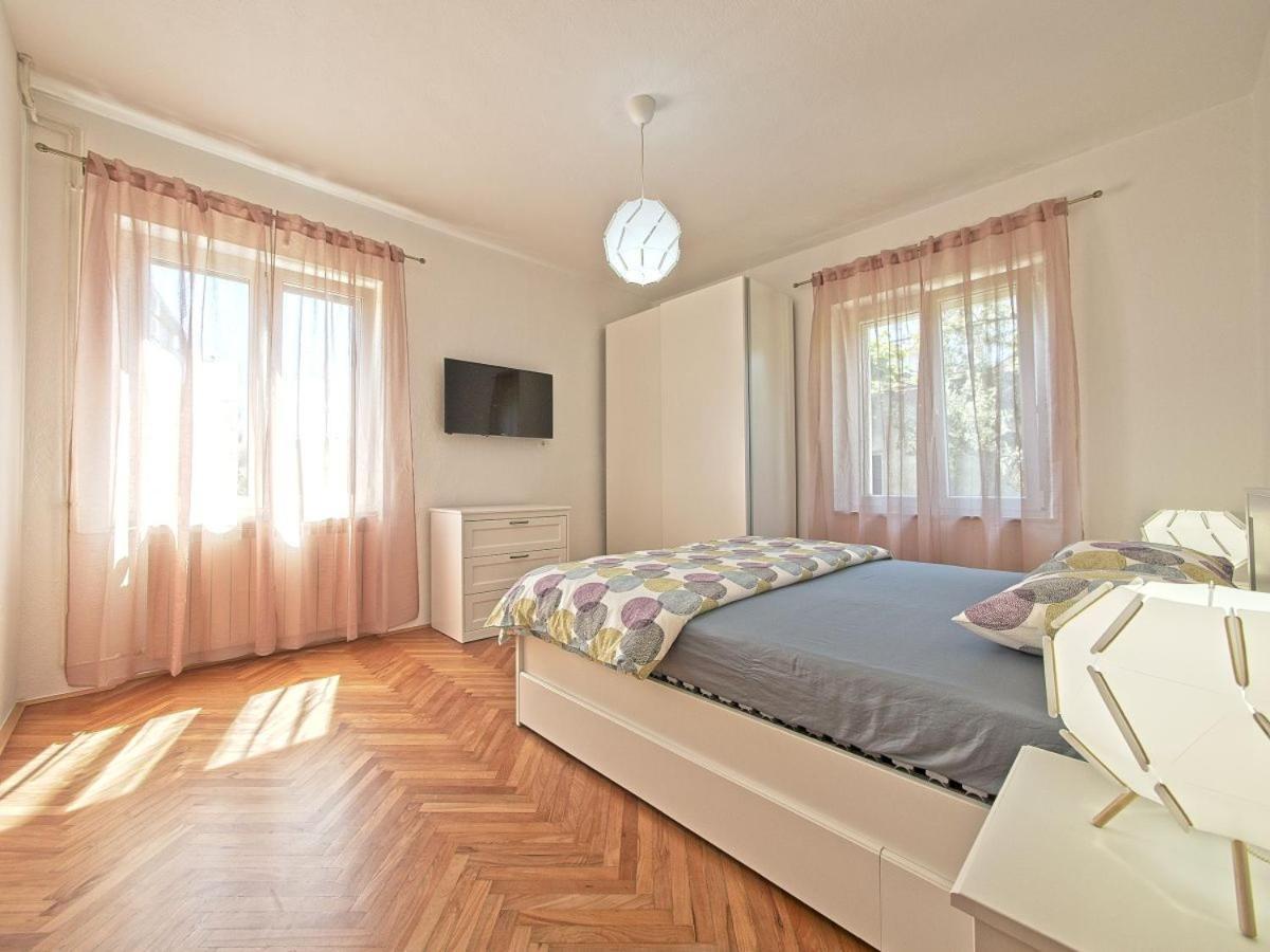 Apartman Nikica Postira Zewnętrze zdjęcie