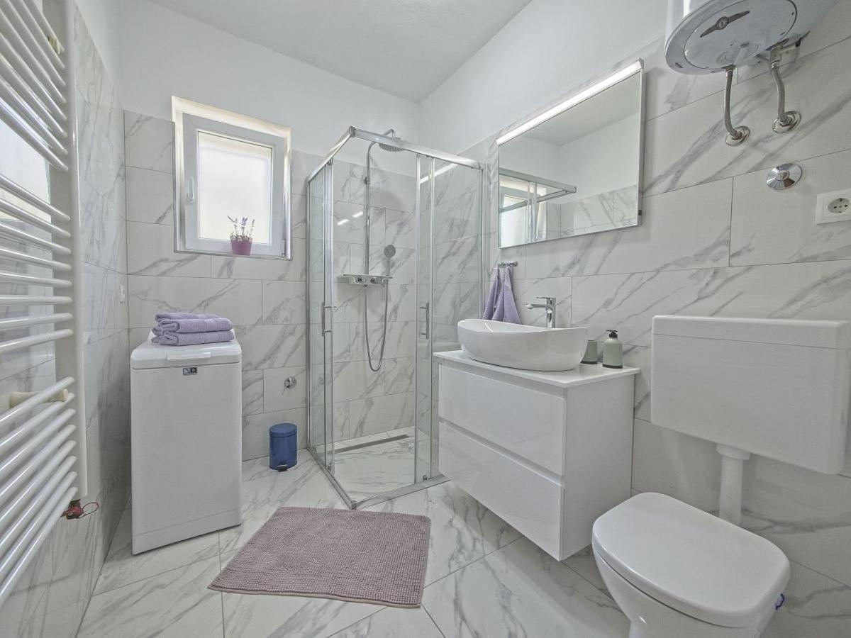 Apartman Nikica Postira Zewnętrze zdjęcie