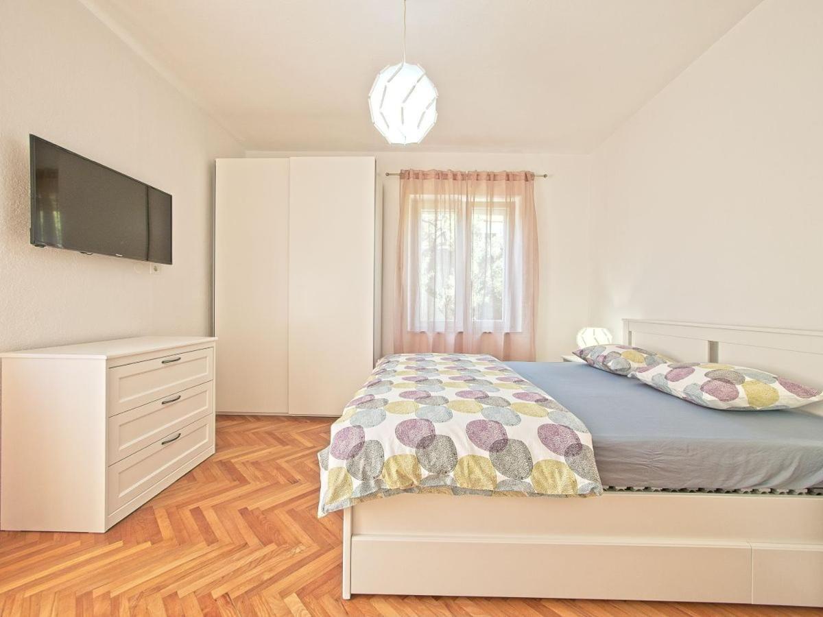 Apartman Nikica Postira Zewnętrze zdjęcie