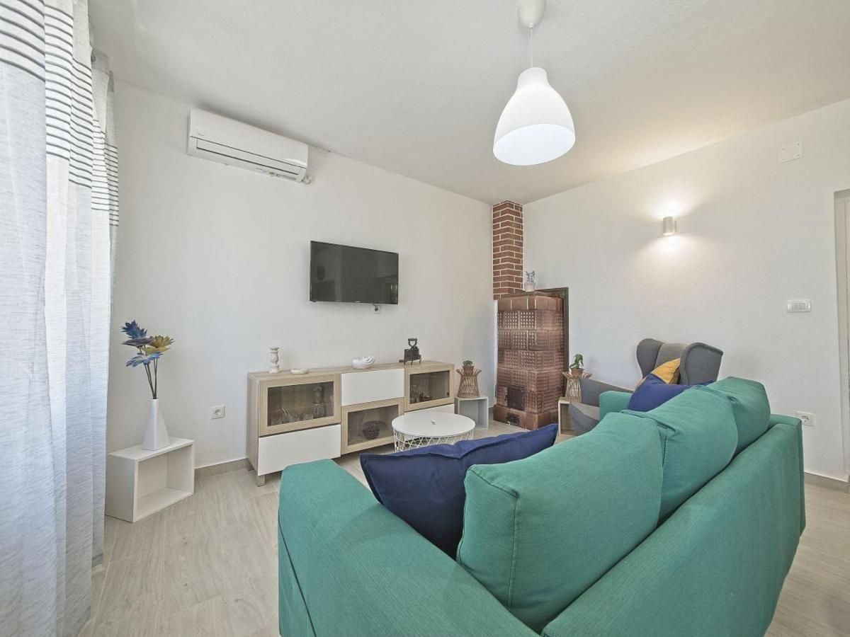 Apartman Nikica Postira Zewnętrze zdjęcie