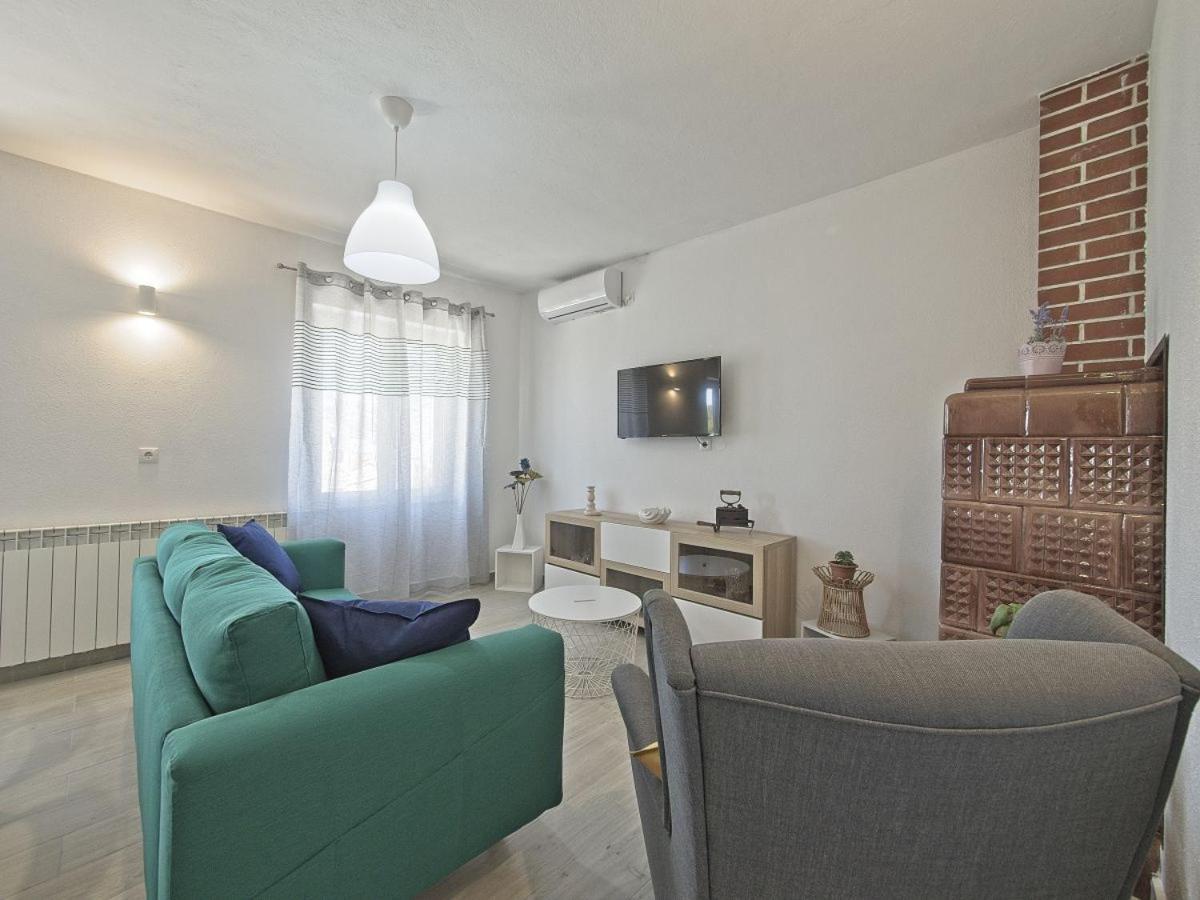 Apartman Nikica Postira Zewnętrze zdjęcie