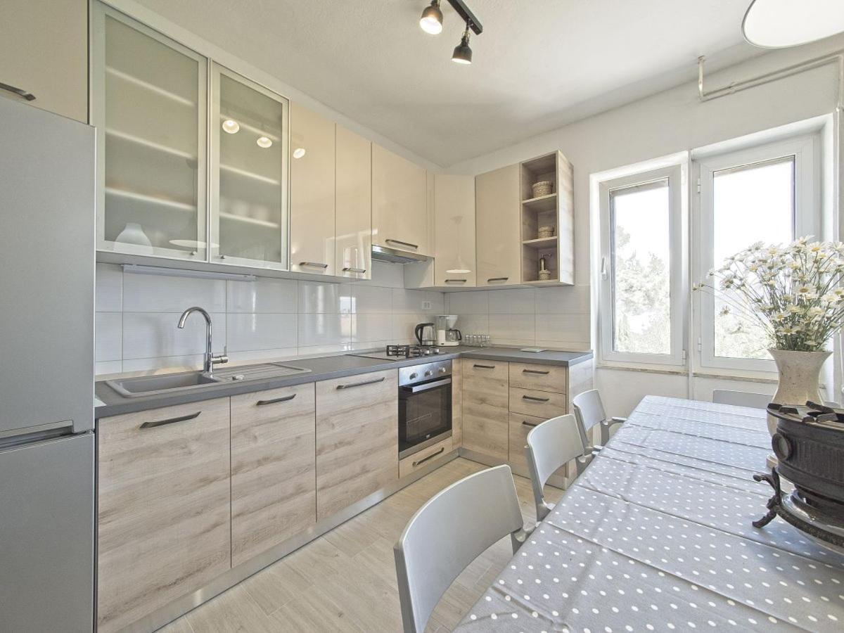 Apartman Nikica Postira Zewnętrze zdjęcie