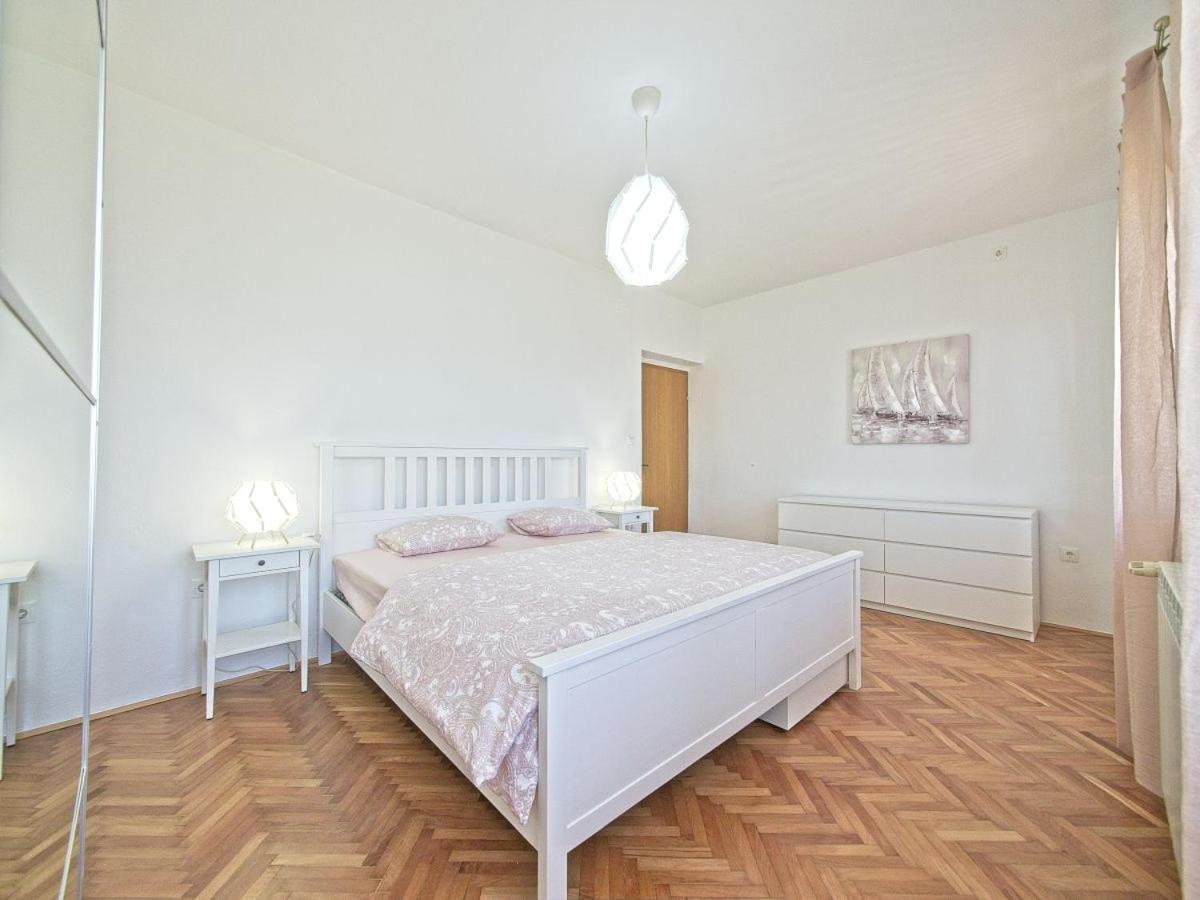 Apartman Nikica Postira Zewnętrze zdjęcie