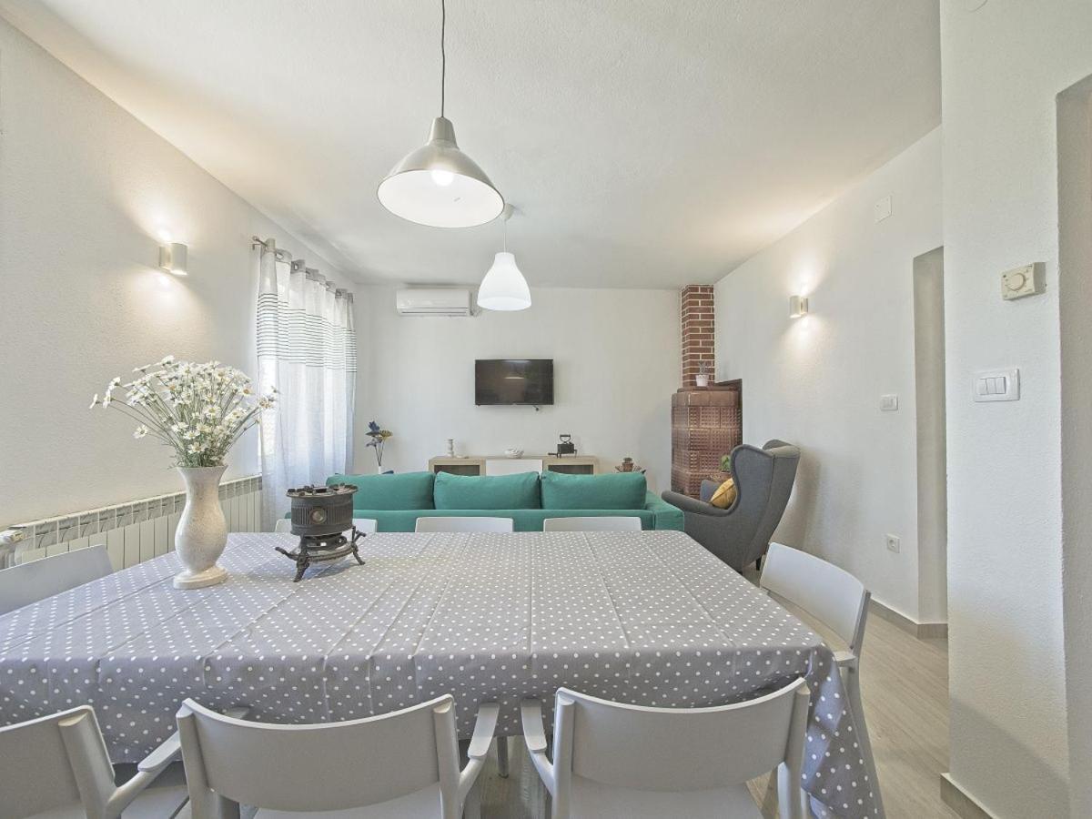 Apartman Nikica Postira Zewnętrze zdjęcie