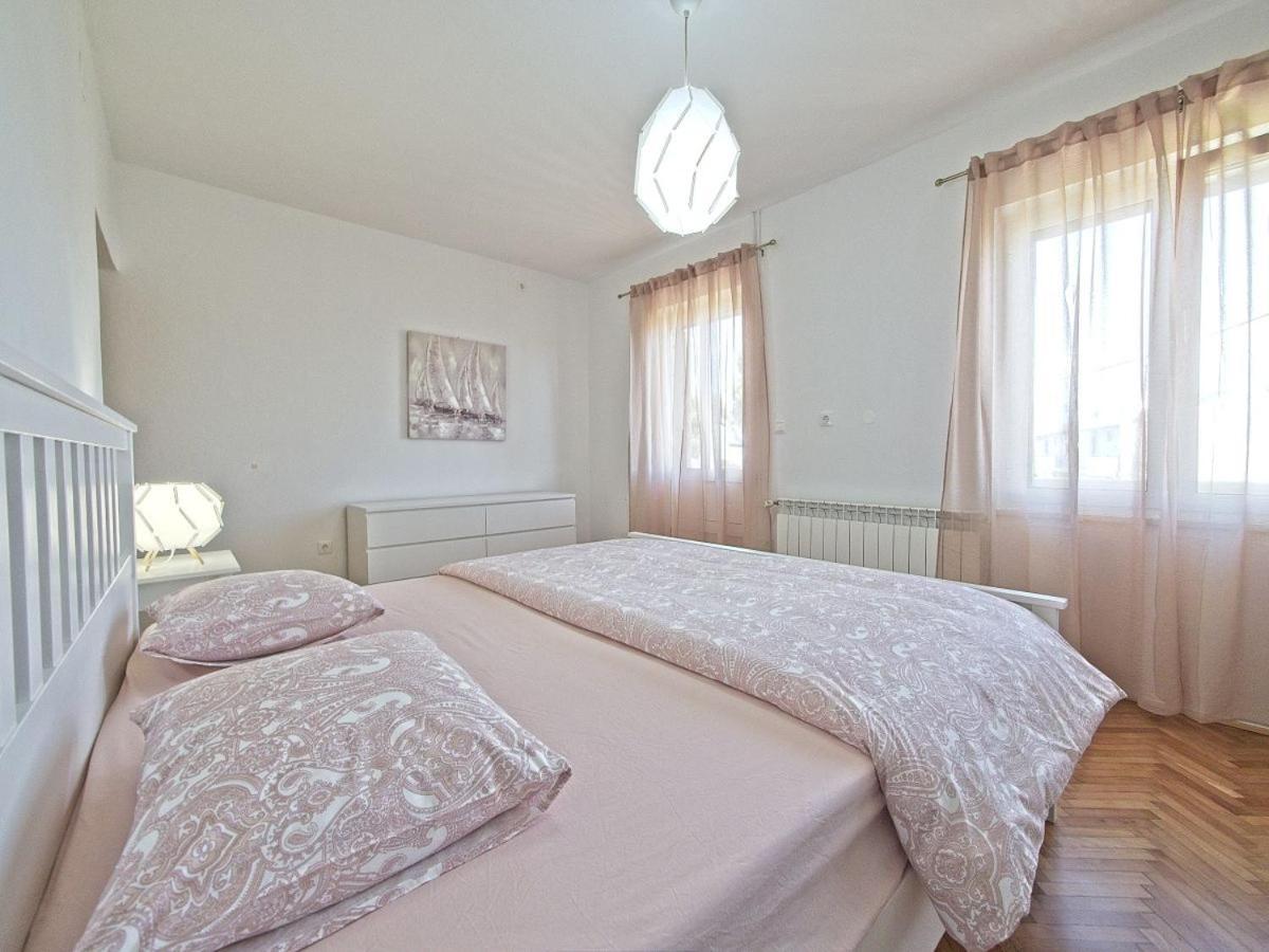Apartman Nikica Postira Zewnętrze zdjęcie